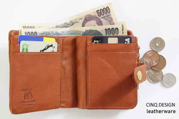 CINQ サンク 2つ折り財布（キャメル）
